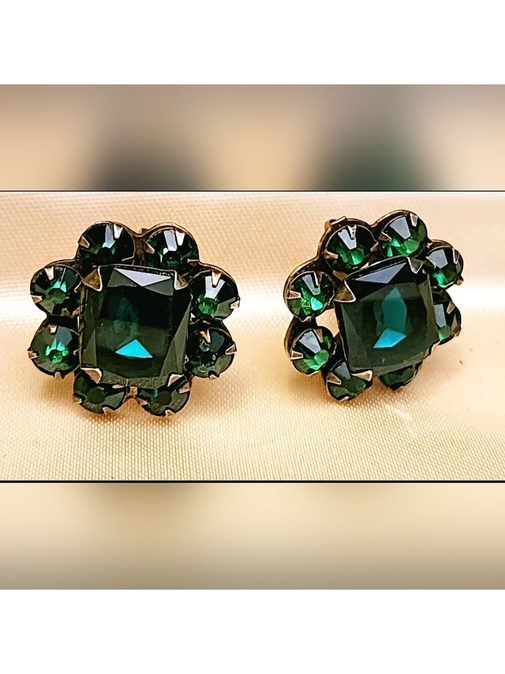 STERLING SILVER EMERALD GREEN PRONGED RHINESTONES SCREWBACK CLIP-ON EARRINGS-1"